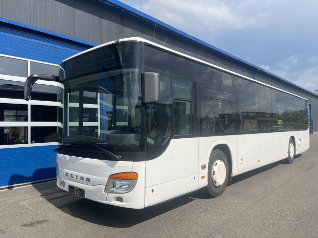 Setra S 415 NF | Retarder | Clima I 41 Locuri +43 I KM 346 605 Setra S 415 NF | Retarder | Clima I 41 Locuri +43 I KM 346 605