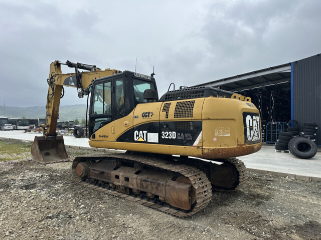 Exacavator pe senile Caterpillar 323D SA VA / Cale de rulare NOUA    Exacavator pe senile Caterpillar 323D SA VA / Cale de rulare NOUA
