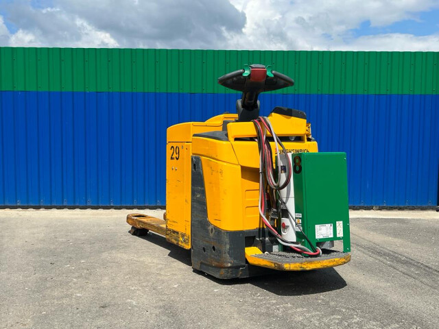 Transpaleta electrica Jungheinrich ERE 225, 2014, Cu Incarcator, Fabricat In Germania, Electric Pallet Truck, Elektrohubwagen. Transpaleta electrica Jungheinrich ERE 225, 2014, Cu Incarcator, Fabricat In Germania, Electric Pallet Truck, Elektrohubwagen.