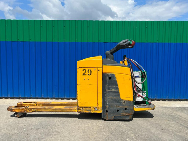 Transpaleta electrica Jungheinrich ERE 225, 2014, Cu Incarcator, Fabricat In Germania, Electric Pallet Truck, Elektrohubwagen. Transpaleta electrica Jungheinrich ERE 225, 2014, Cu Incarcator, Fabricat In Germania, Electric Pallet Truck, Elektrohubwagen.