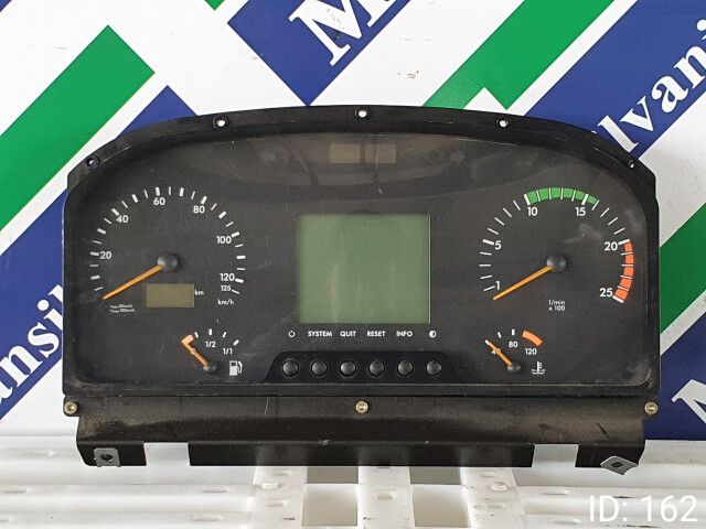 Bord, Siemens VDO Version 2.0, D-78052, 1571.0213340200, A 002 446 93 21, 1366.11010101, 24V, Mercedes Integro Interurban, 2006 Bord, Siemens VDO Version 2.0, D-78052, 1571.0213340200, A 002 446 93 21, 1366.11010101, 24V, Mercedes Integro Interurban, 2006