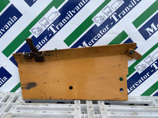 Protectie dreapta sasiu sub cabina, Case 1650M XLT Protectie dreapta sasiu sub cabina, Case 1650M XLT