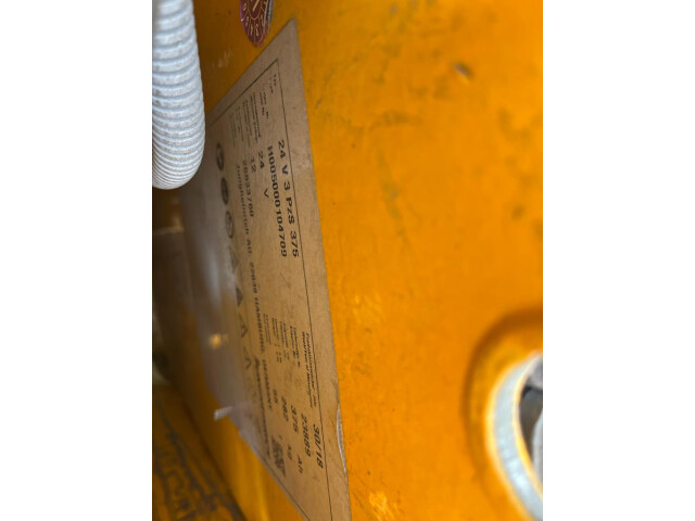 Transpaleta Electrica Jungheinrich ERE 225, 2012-2015, Cu Incarcator, Fabricat In Germania, 2 bucati. Transpaleta Electrica Jungheinrich ERE 225, 2012-2015, Cu Incarcator, Fabricat In Germania, 2 bucati.