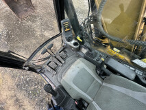 Exacavator pe senile Caterpillar 323D SA VA / Cale de rulare NOUA