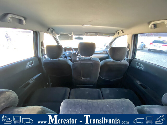 Honda FR-V | 2.2 CDTI / N22A1 E4 | Manuális váltó MT6 | 6 ülés | Tolatókamera |